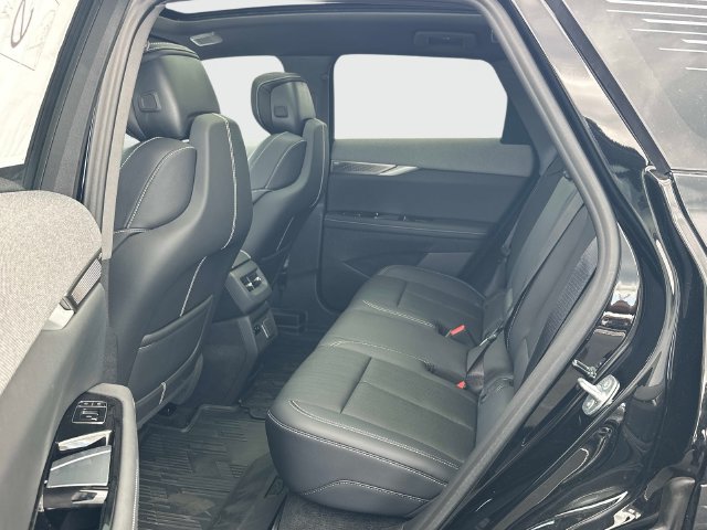 New 2027 Cadillac Optiq Premium Luxury w/ LPO, Floor Liner Package AWD/4WD image 11