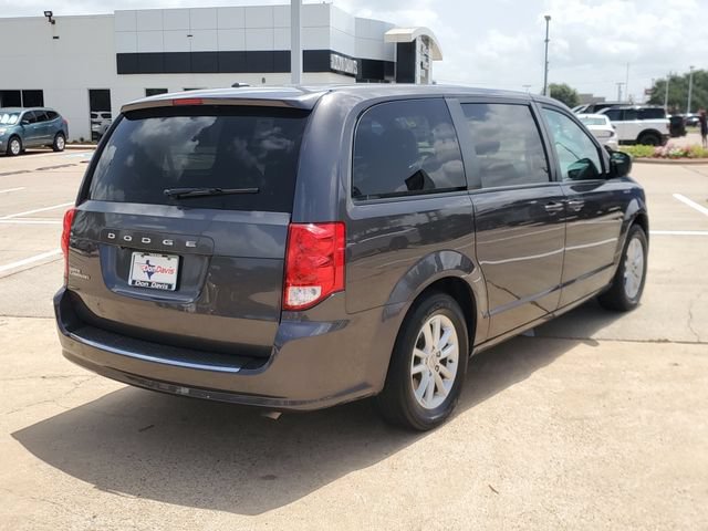 Used 2020 Dodge Grand Caravan SE FWD image 3