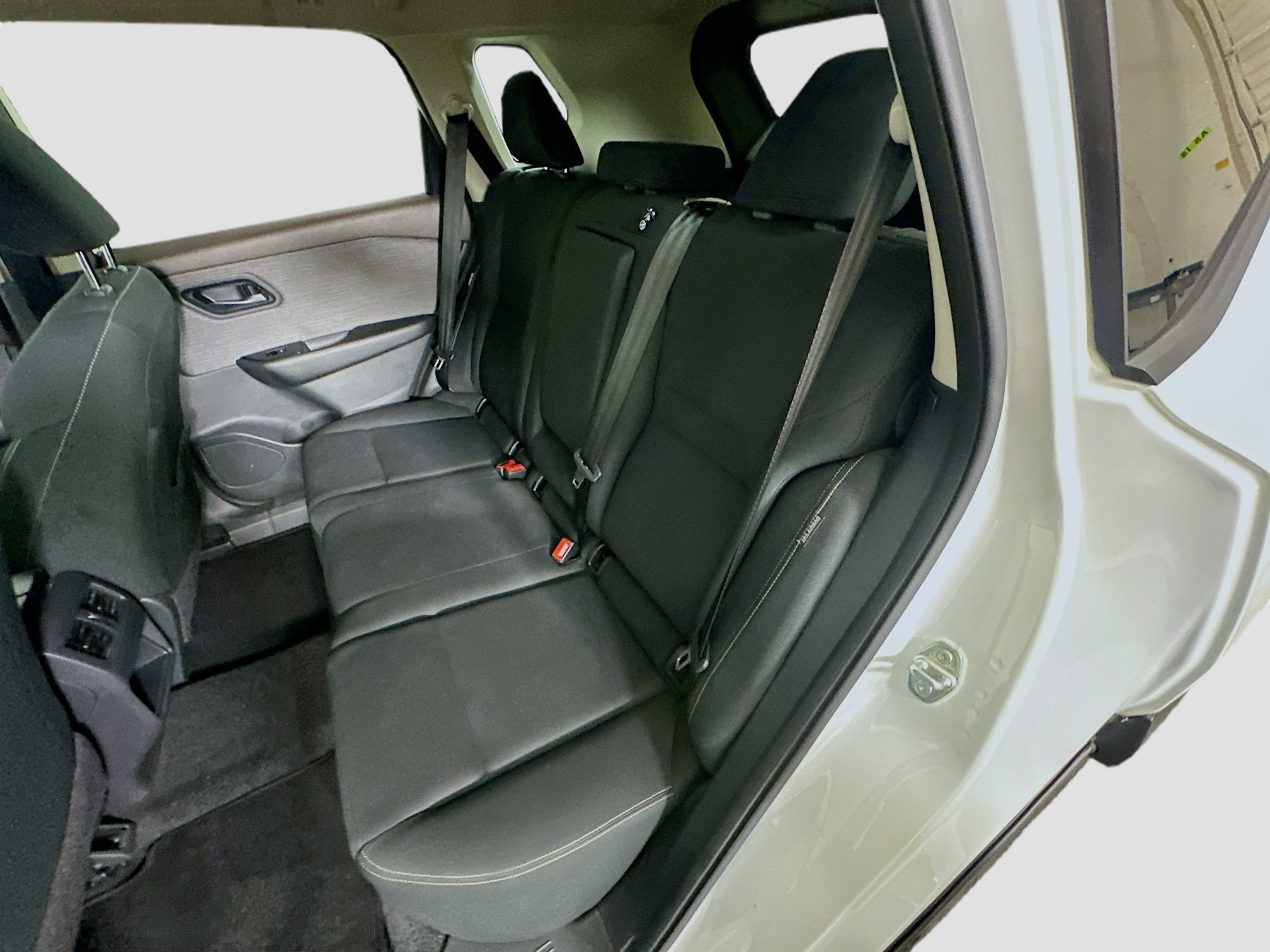 Used 2023 Nissan Rogue S FWD image 26