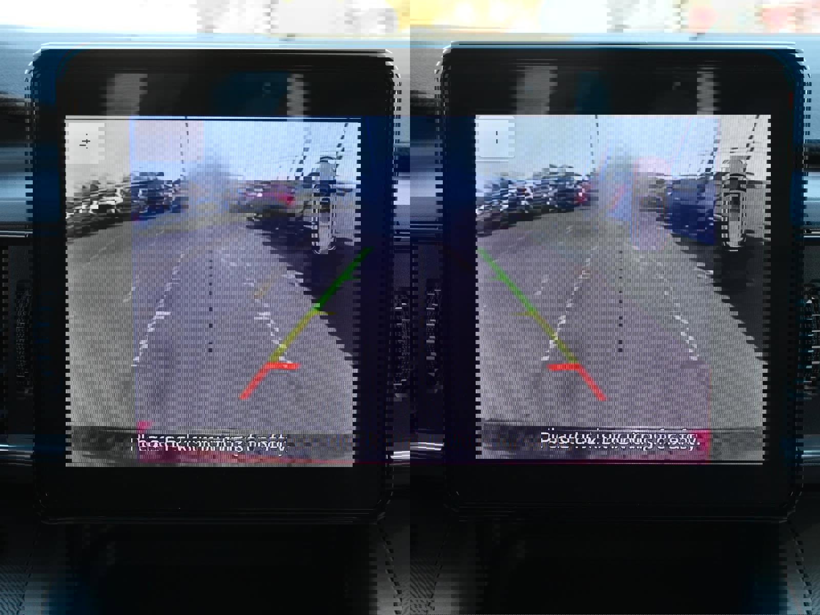 Used 2021 Ford Explorer XLT w/ Equipment Group 202A image 14