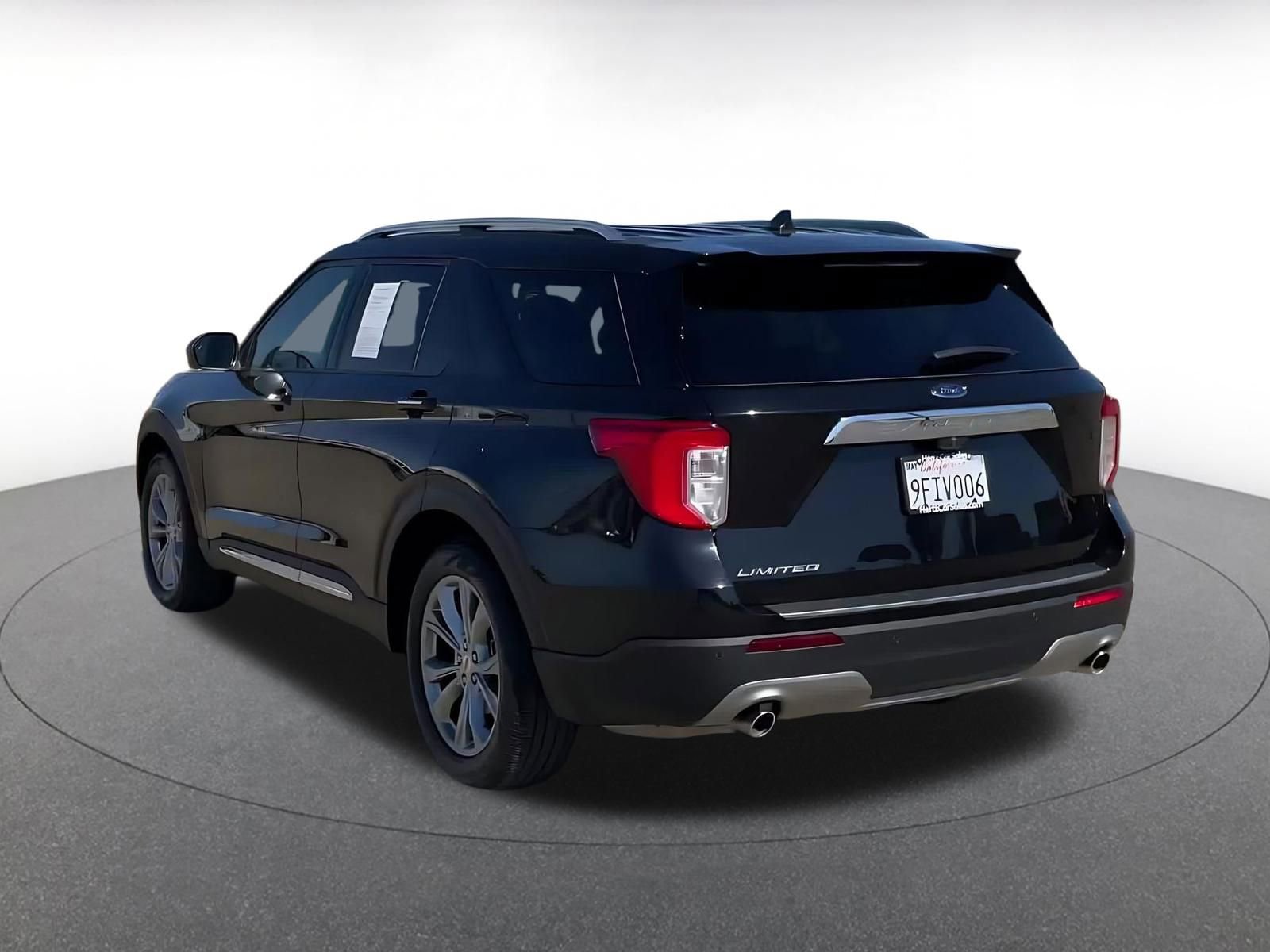 Used 2023 Ford Explorer Limited image 11