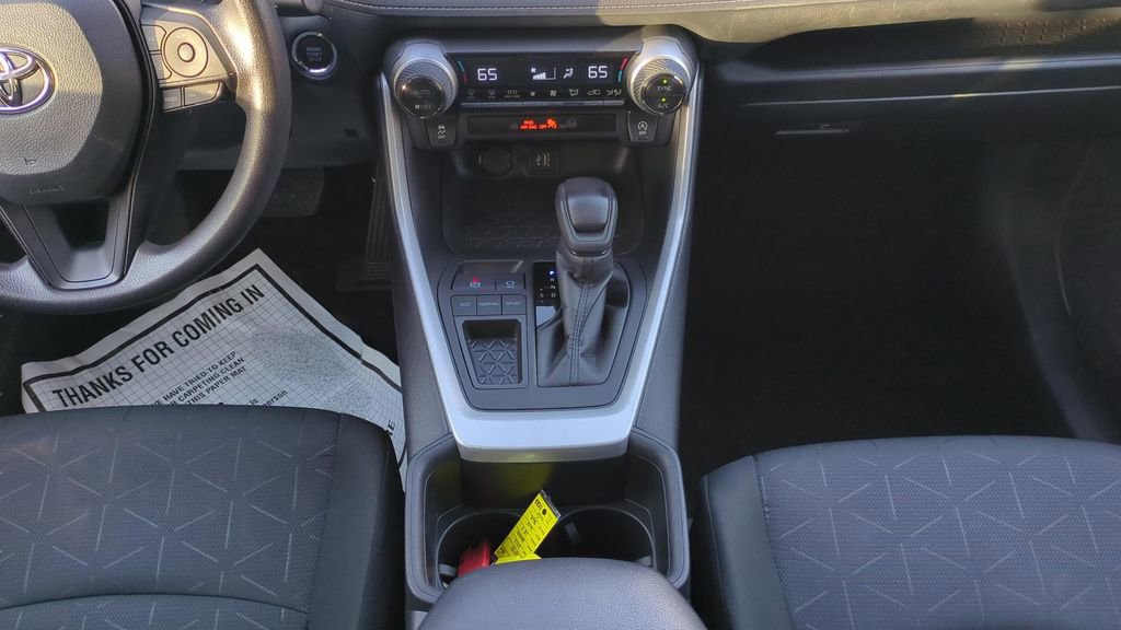 Used 2024 Toyota RAV4 XLE image 17