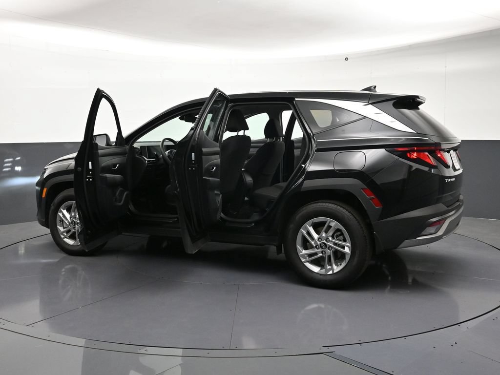 Used 2025 Hyundai Tucson SE AWD/4WD image 35
