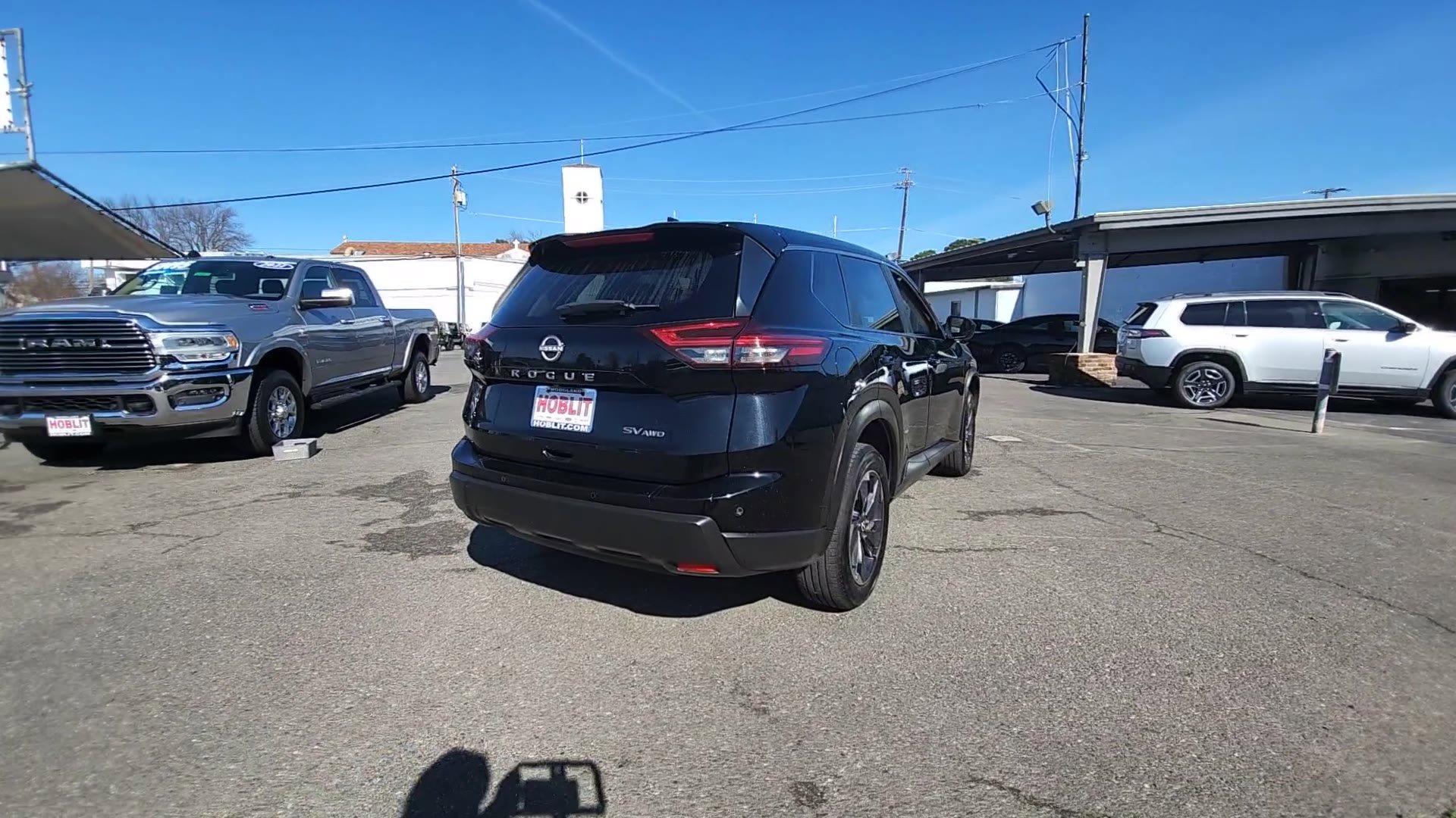 Used 2024 Nissan Rogue SV image 8