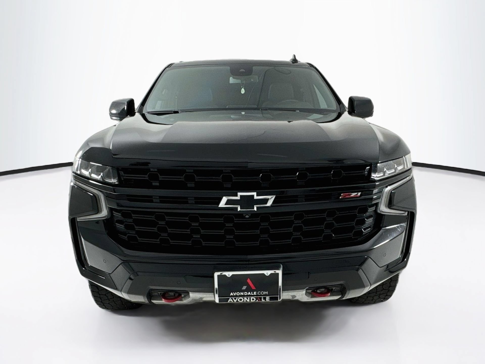 Used 2023 Chevrolet Tahoe Z71 w/ Luxury Package AWD/4WD image 2
