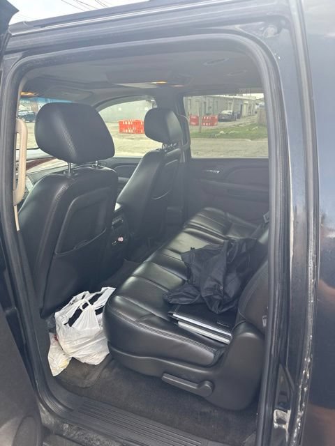 Used 2011 Chevrolet Suburban LT AWD/4WD image 6