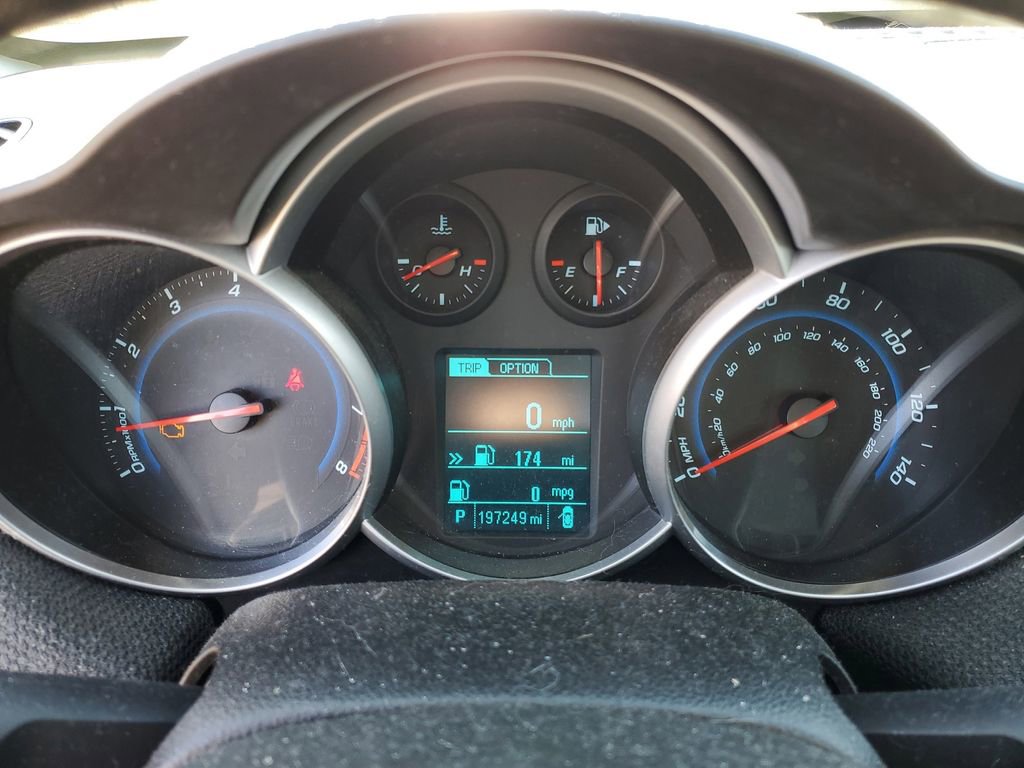 Used 2014 Chevrolet Cruze LT image 9