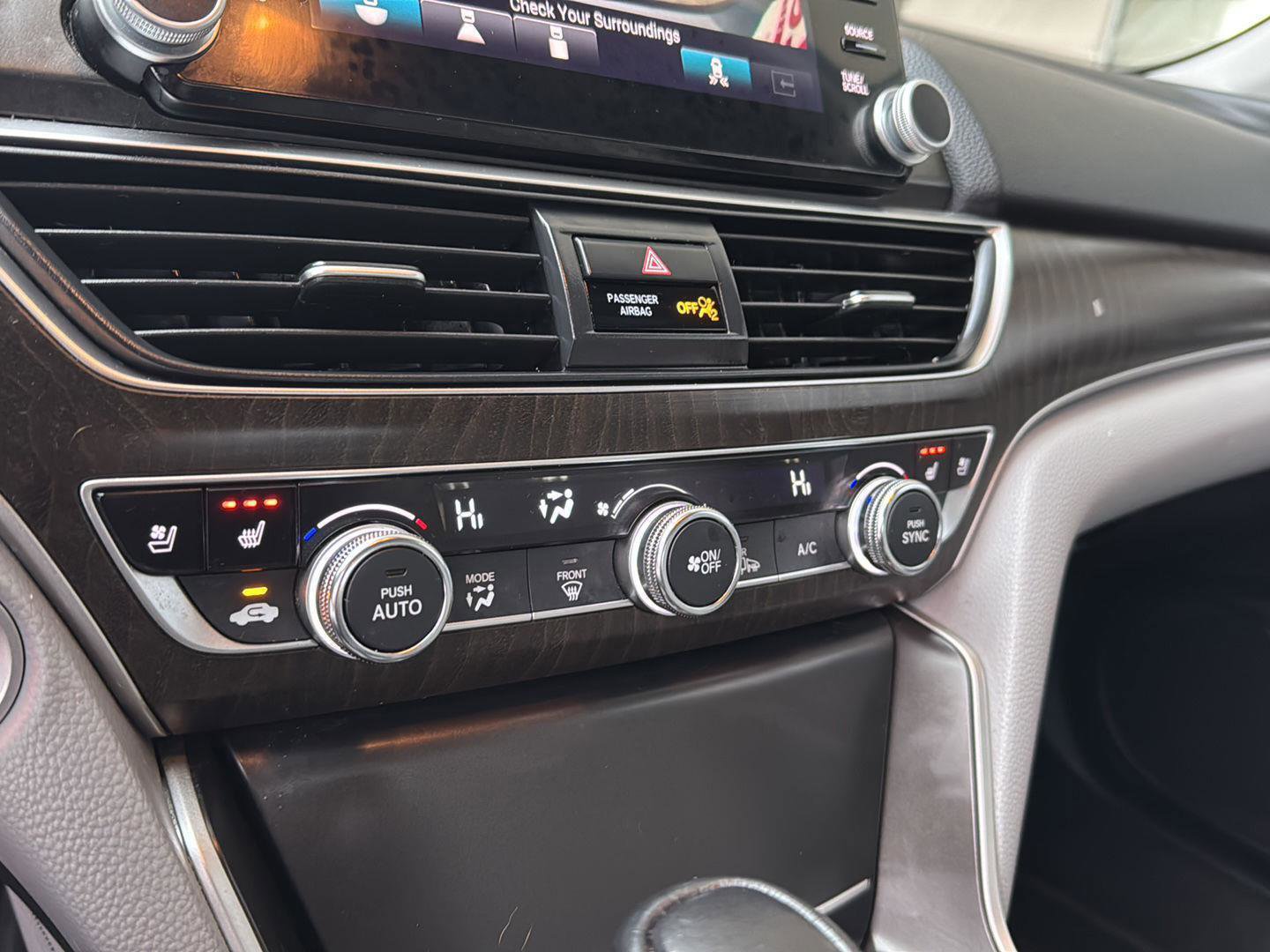 Used 2018 Honda Accord Touring image 23