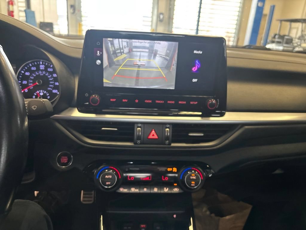 Used 2023 Kia Forte GT-Line w/ GT-Line Premium Package FWD image 5