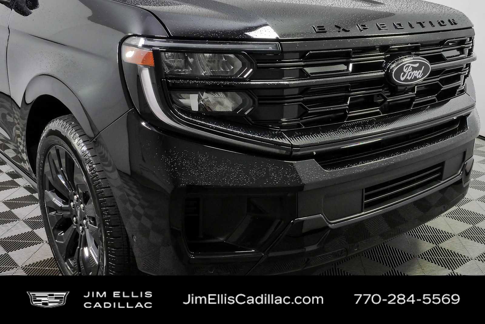 Used 2025 Ford Expedition Max Platinum w/ Stealth Appearance Package AWD/4WD image 41