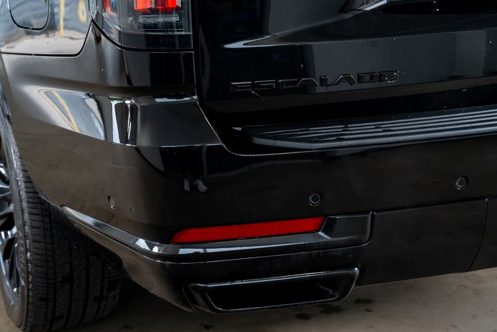 Used 2025 Cadillac Escalade Premium Luxury w/ LPO, Floor Liner Package RWD image 20