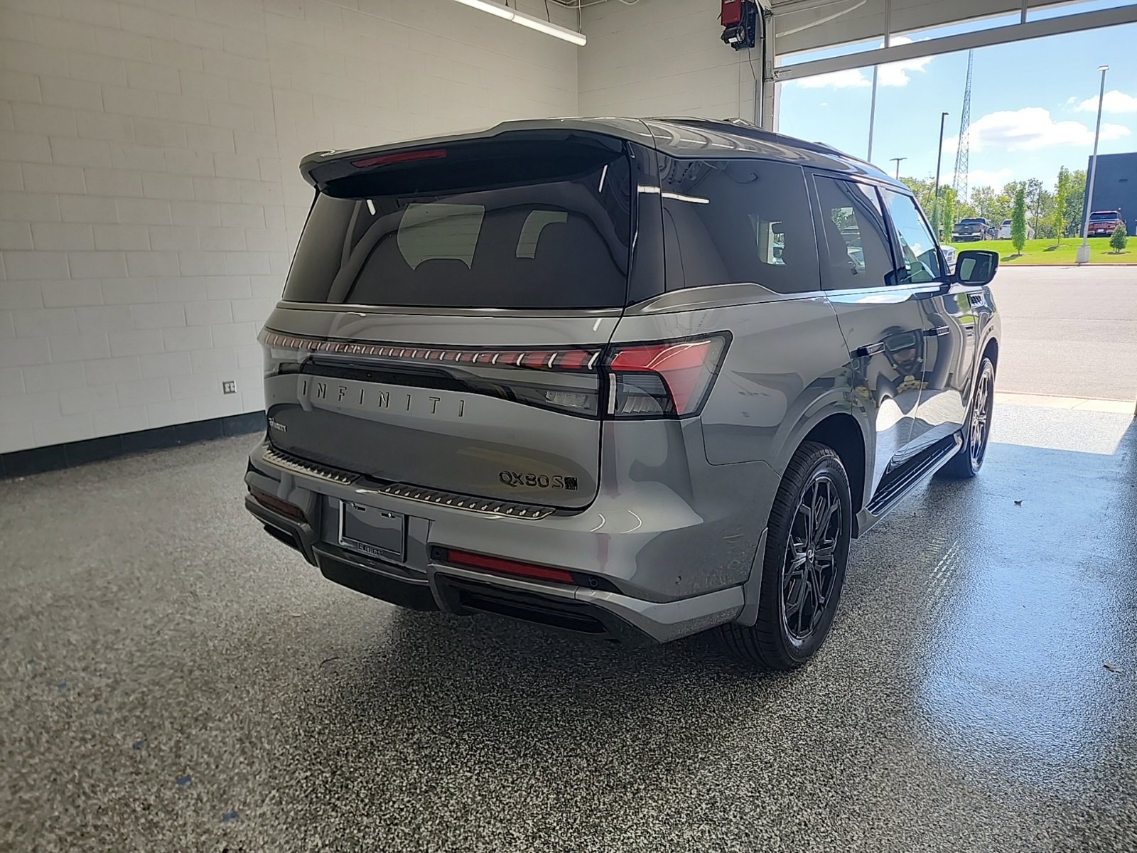 New 2026 INFINITI QX80 Sensory image 5