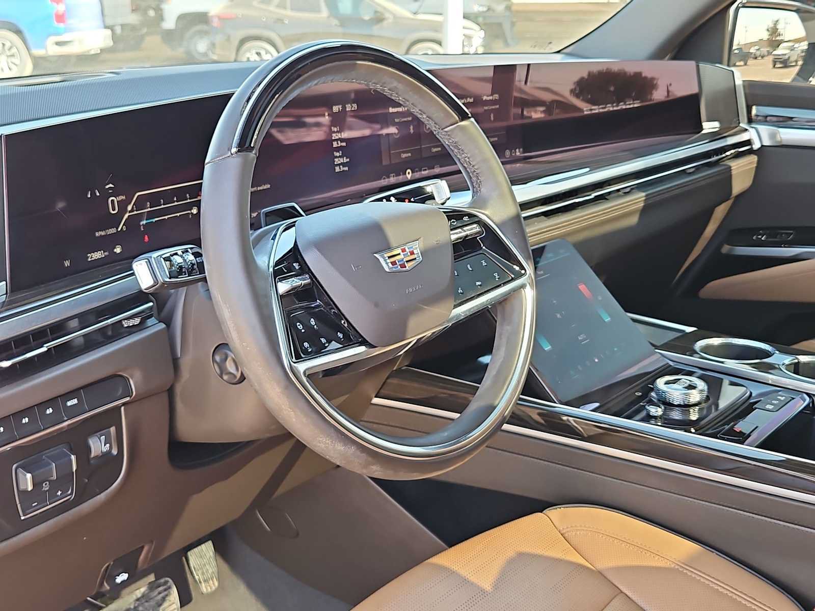 Used 2025 Cadillac Escalade Premium Luxury AWD/4WD image 10