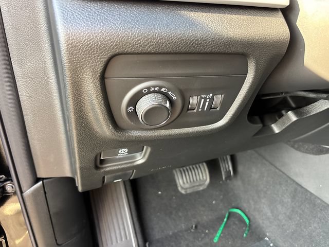 New 2027 Jeep Grand Cherokee Laredo X AWD/4WD image 17
