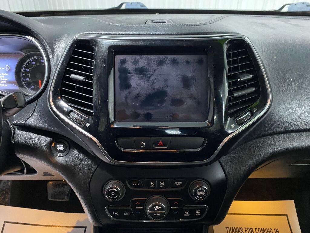 Used 2019 Jeep Cherokee Limited image 12