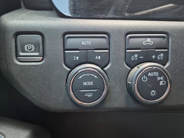 Used 2022 Chevrolet Silverado 1500 LT AWD/4WD image 30