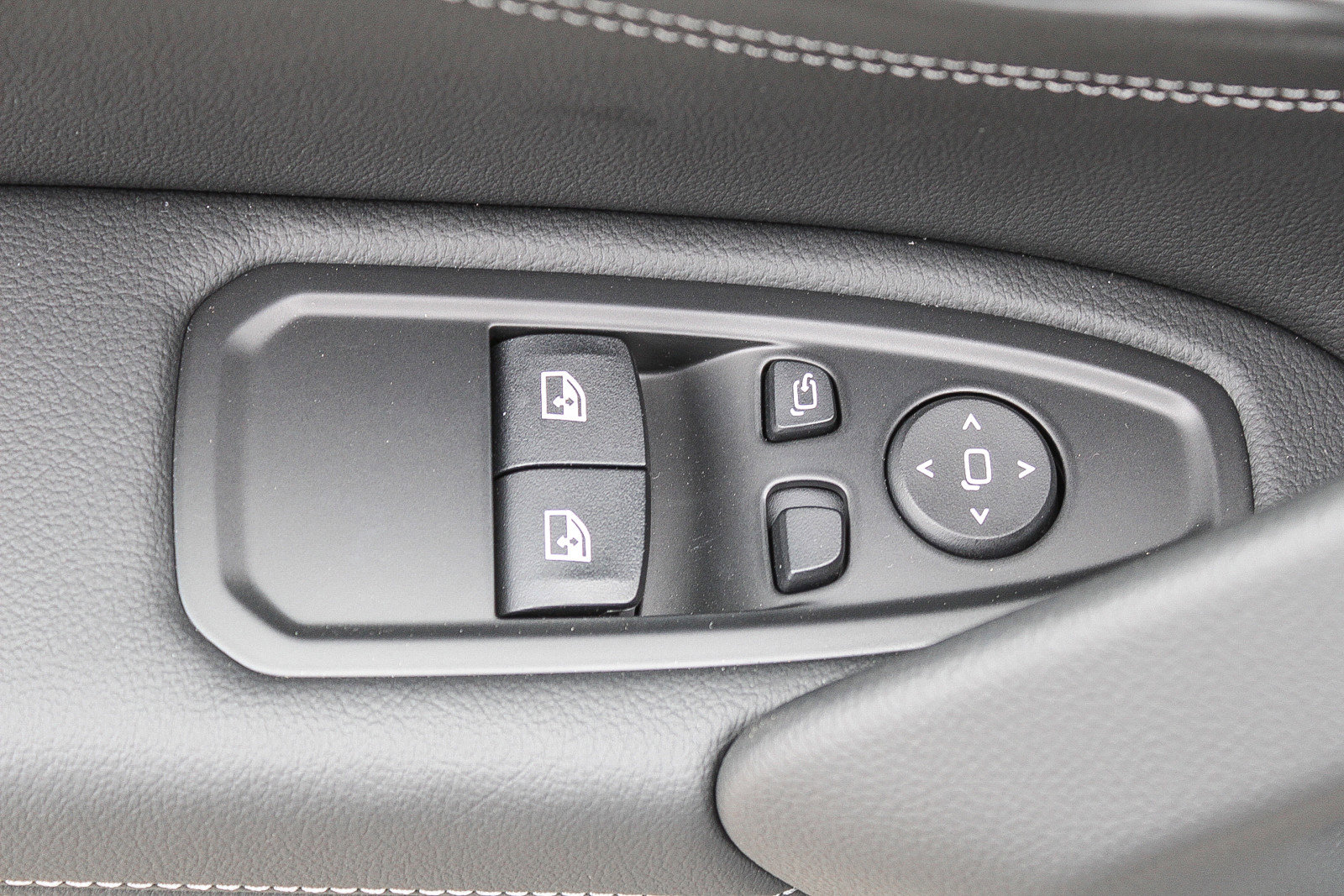 New 2026 BMW Z4 sDrive30i w/ Shadowloine Package image 18