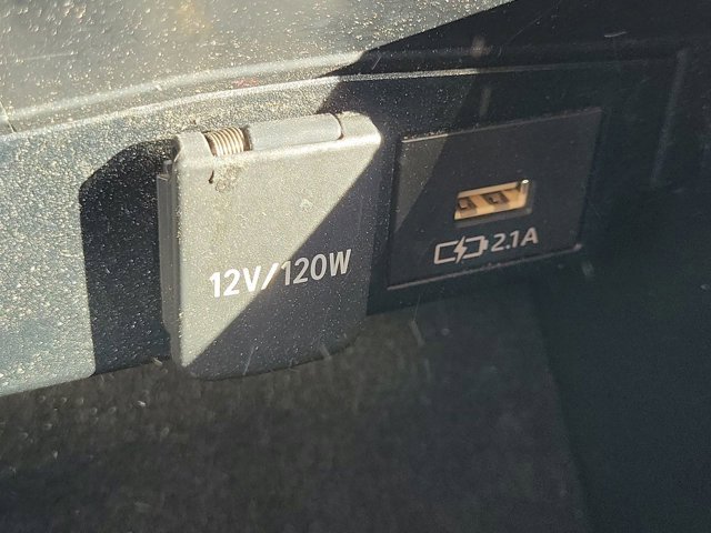 Used 2020 Toyota Corolla LE image 27