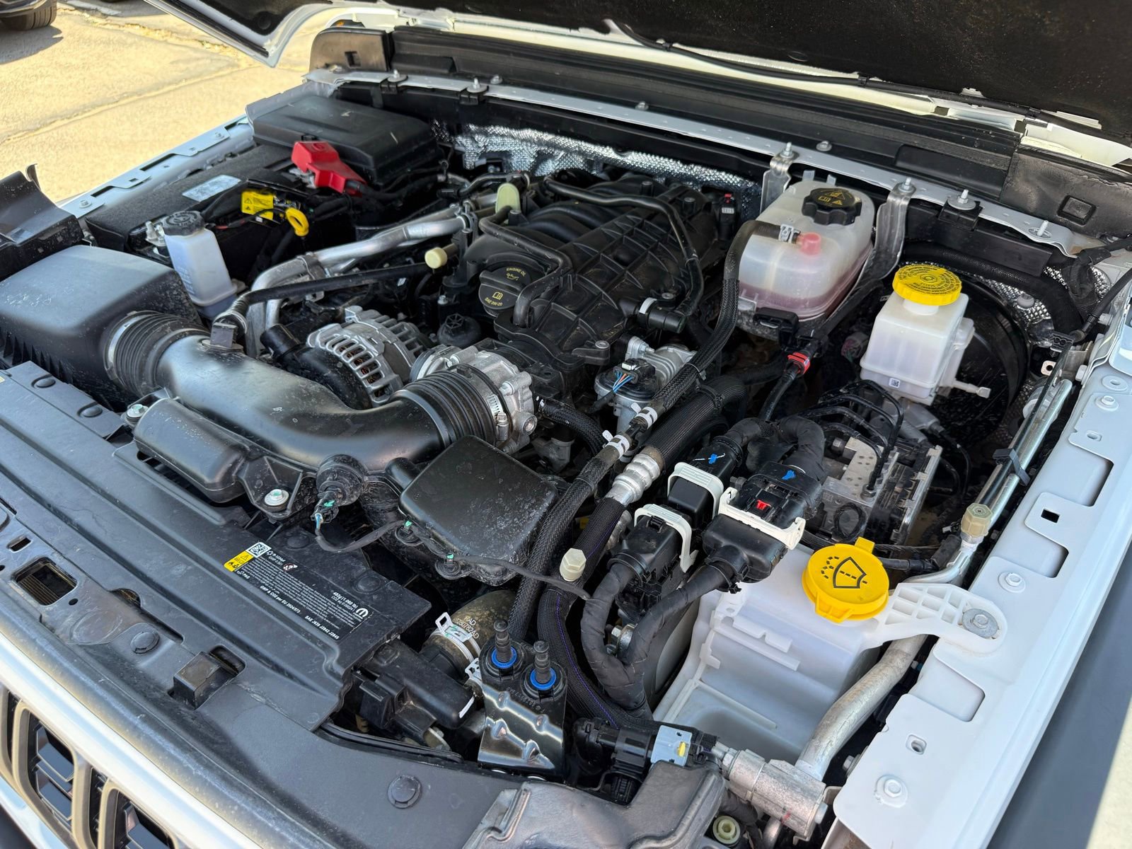 Used 2025 Jeep Gladiator Sport AWD/4WD image 40