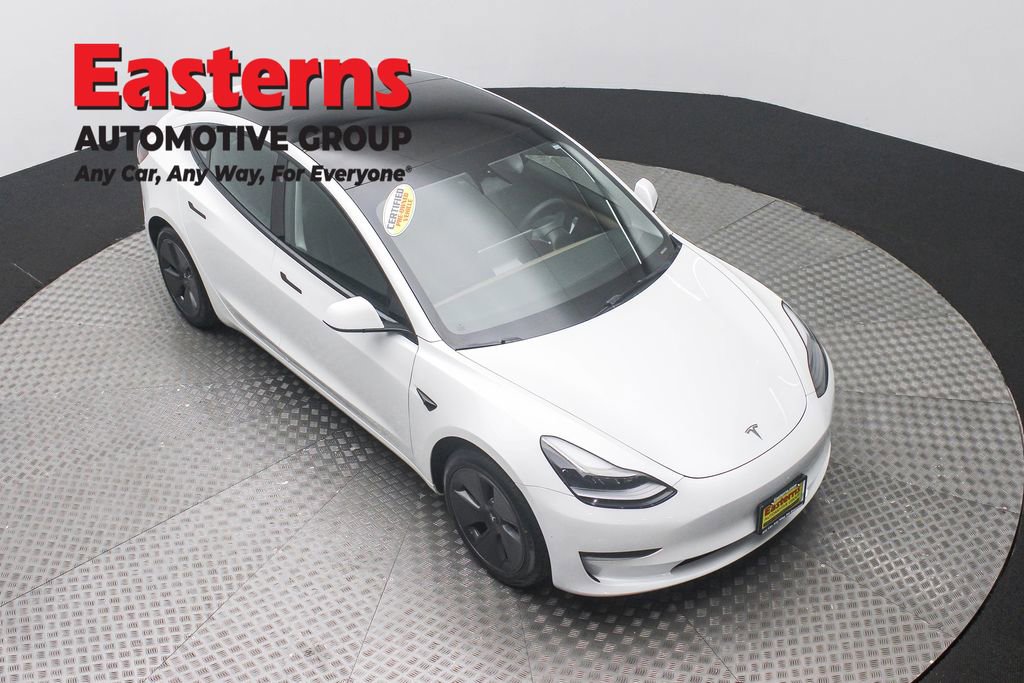 Used 2023 Tesla Model 3 Standard Range image 3