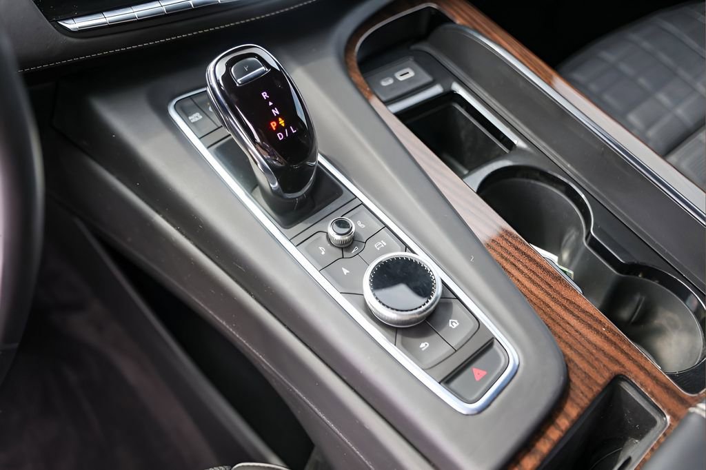 Used 2023 Cadillac Escalade Sport Platinum w/ LPO, ONYX Package image 20