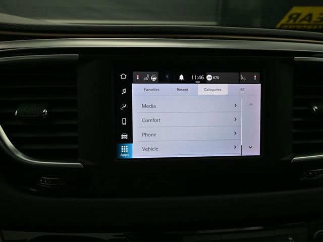 Used 2023 Chrysler Voyager LX FWD image 23