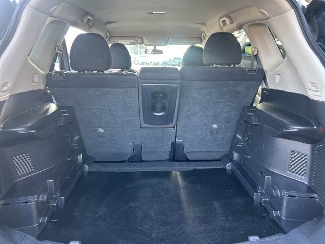 Used 2014 Nissan Rogue SV w/ SV Premium Package image 25