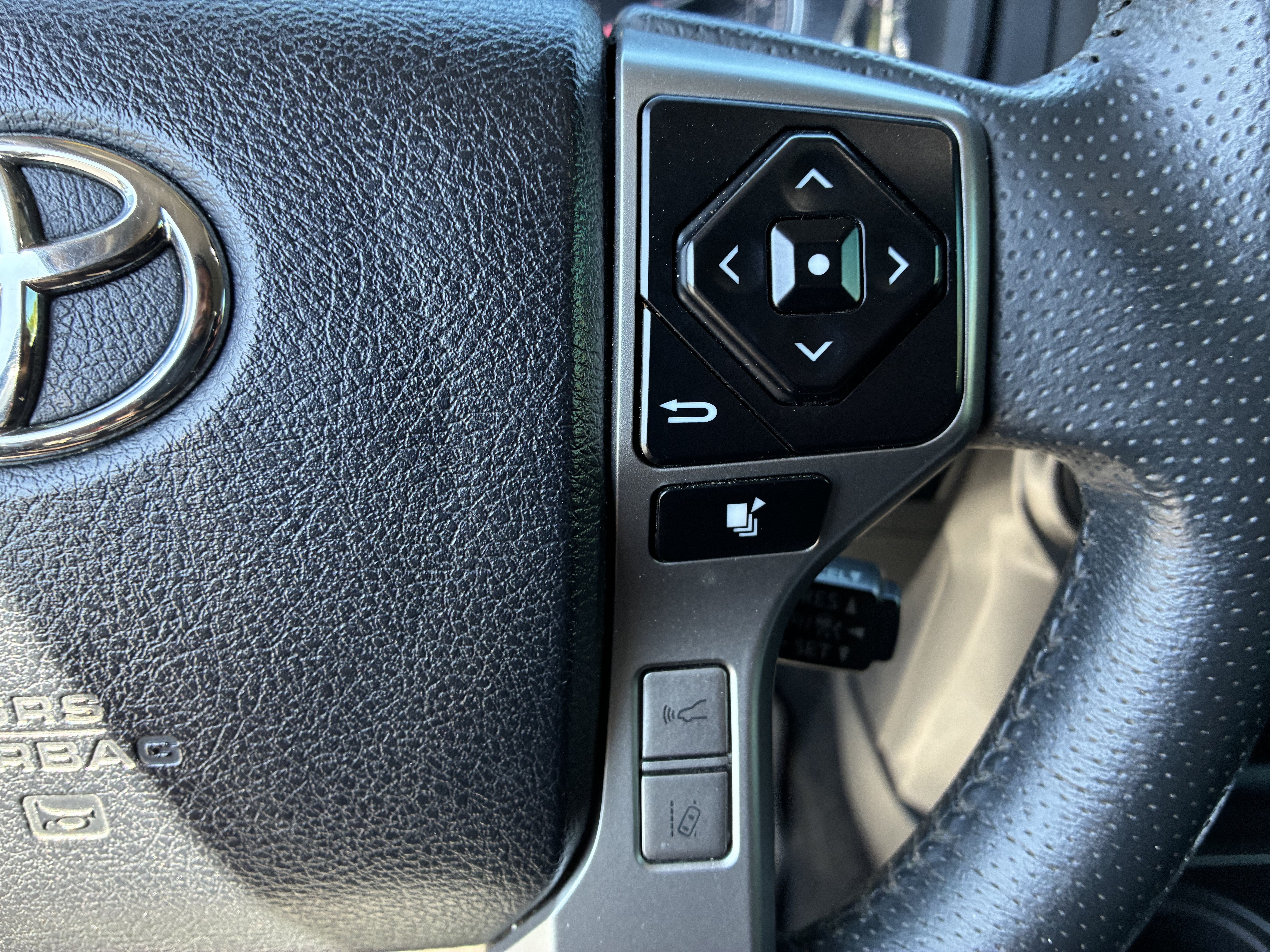 Used 2022 Toyota 4Runner TRD Sport w/ Technology Package RWD image 28