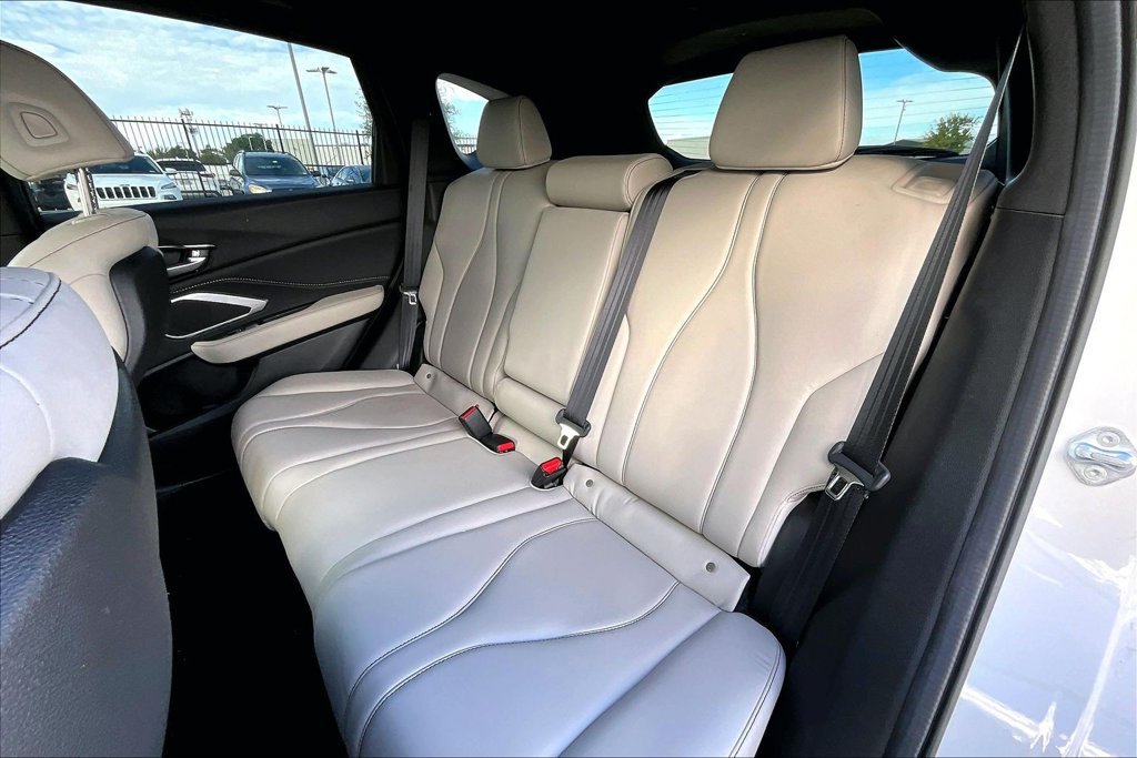 Used 2025 Acura RDX SH-AWD image 31