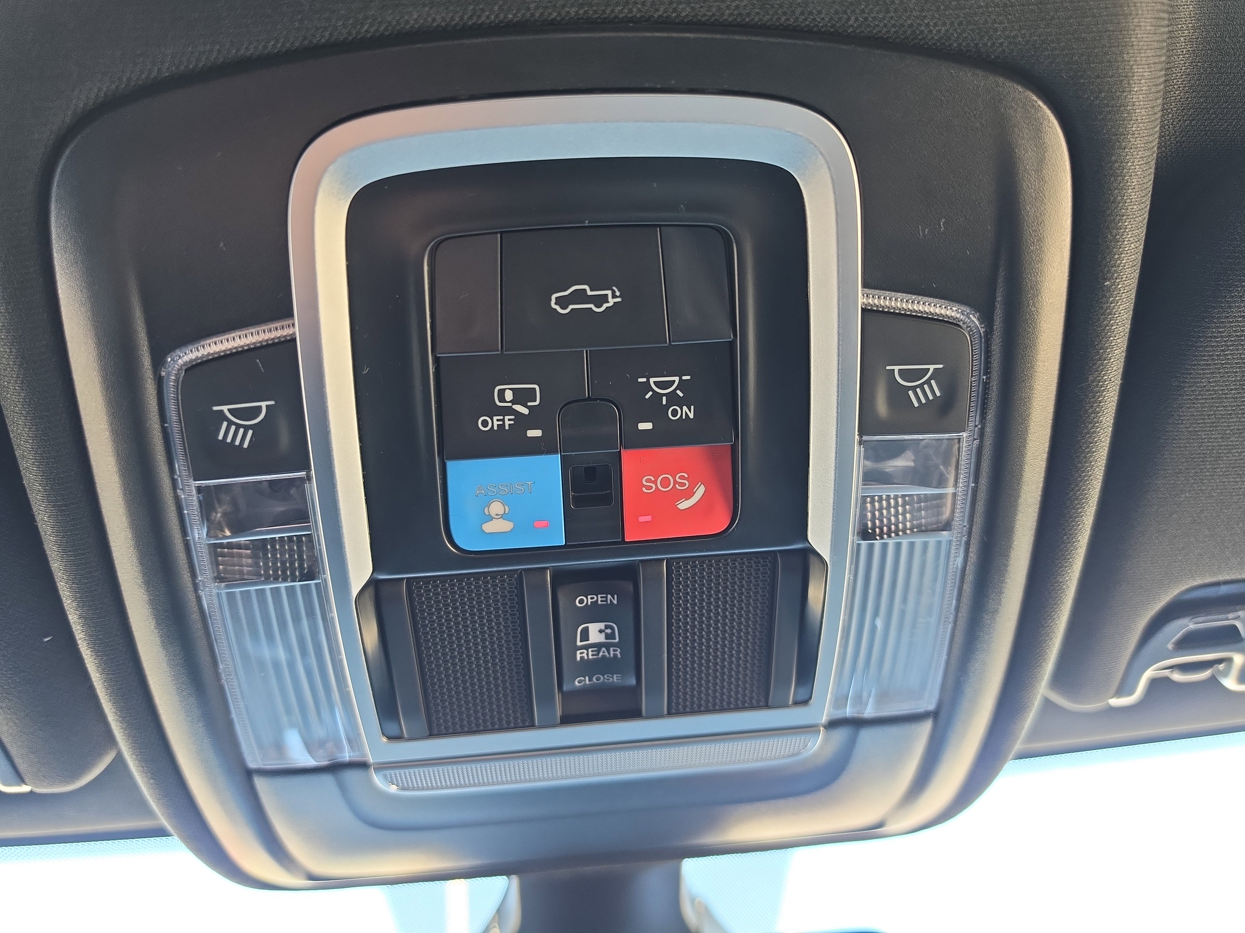 Used 2024 RAM 2500 Laramie w/ Night Edition AWD/4WD image 36