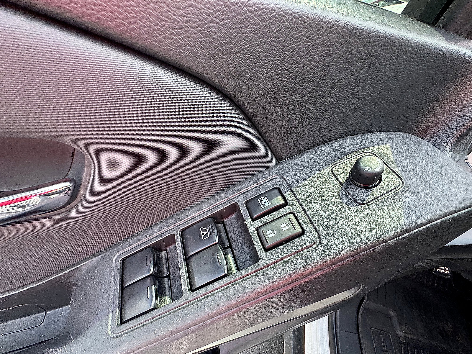 Used 2022 Nissan Frontier SV AWD/4WD image 14