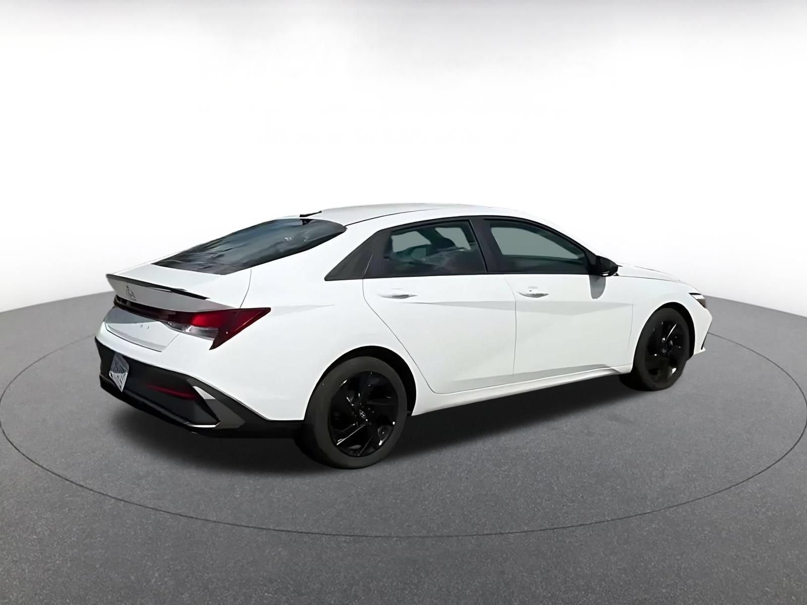 Used 2026 Hyundai Elantra Sport FWD image 14