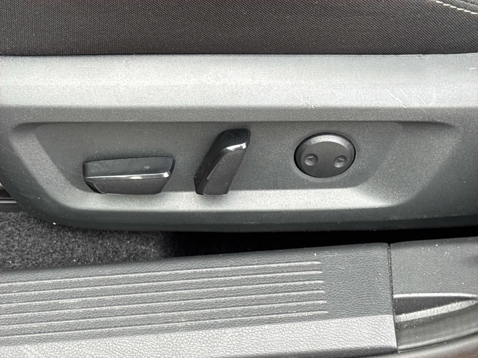 Certified 2026 Nissan Rogue SV AWD/4WD image 22