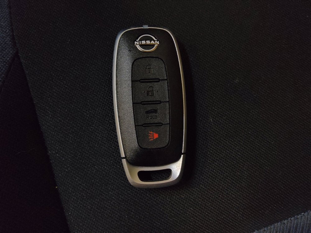 Used 2024 Nissan Versa SV w/ Trunk Package image 32