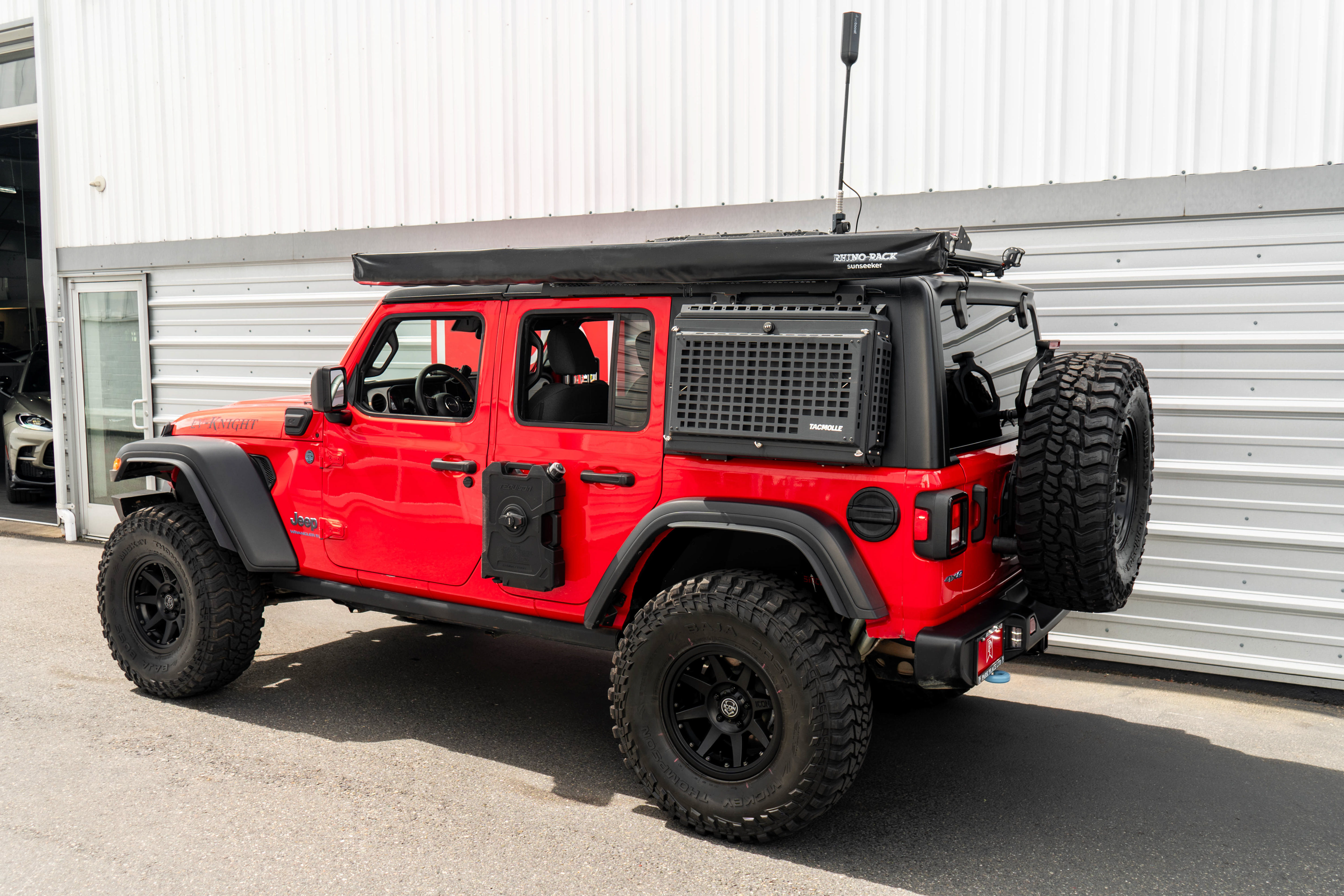 Used 2024 Jeep Wrangler Unlimited AWD/4WD image 46