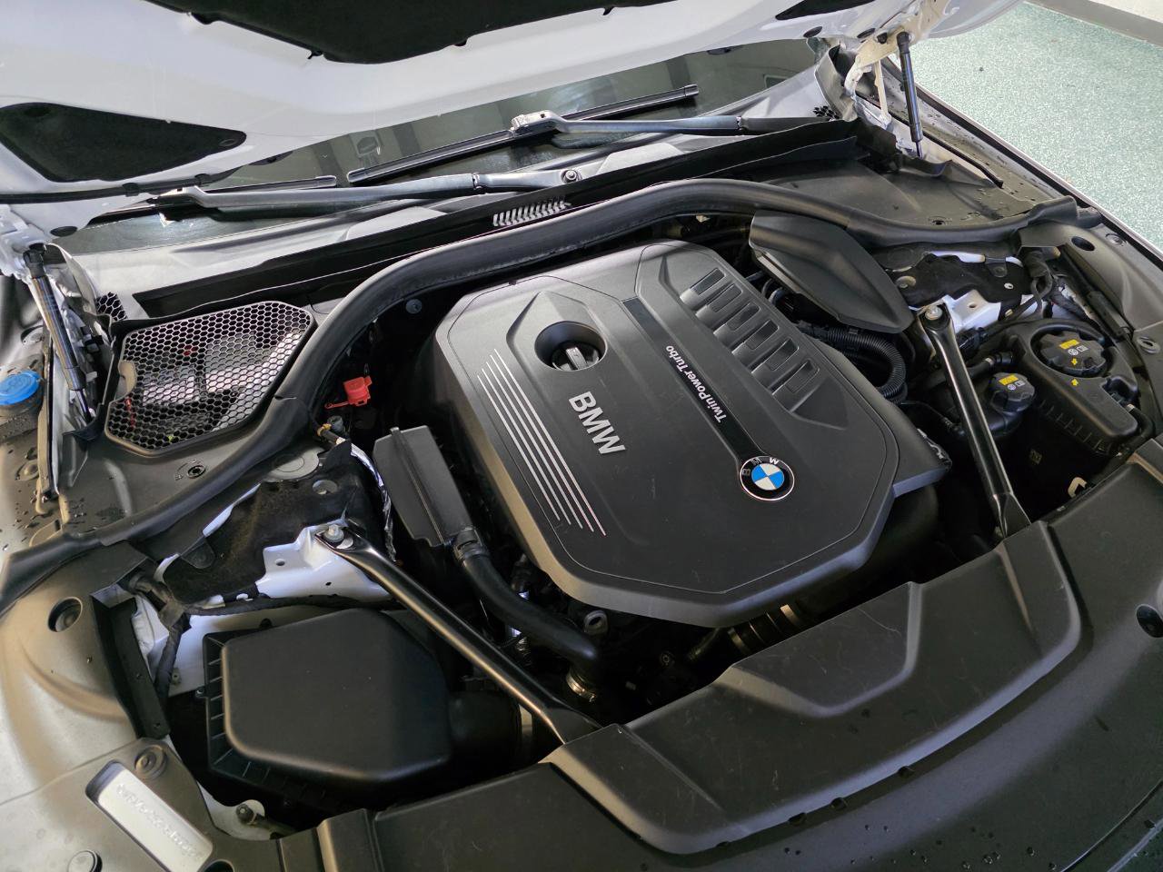 Used 2017 BMW 740i xDrive image 45