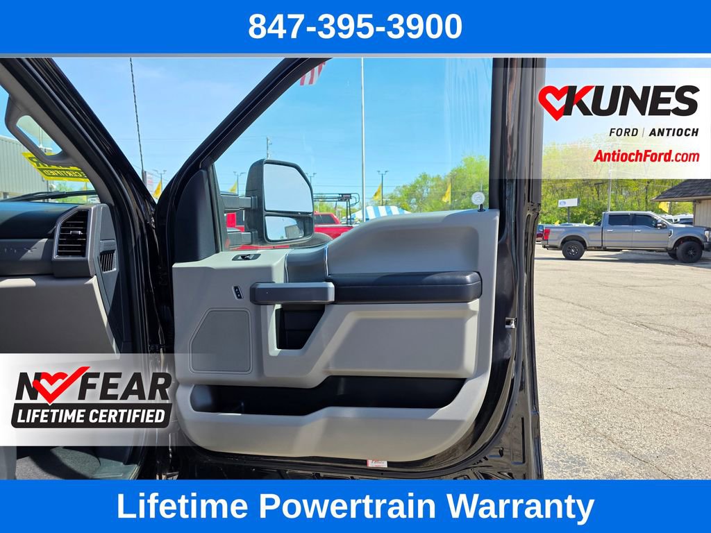 Used 2022 Ford F250 XLT w/ Black Appearance Package AWD/4WD image 32