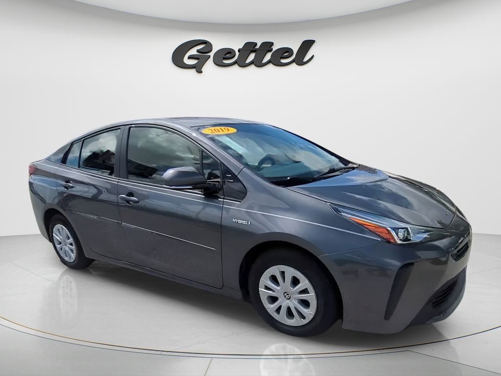 Used 2019 Toyota Prius LE image 3