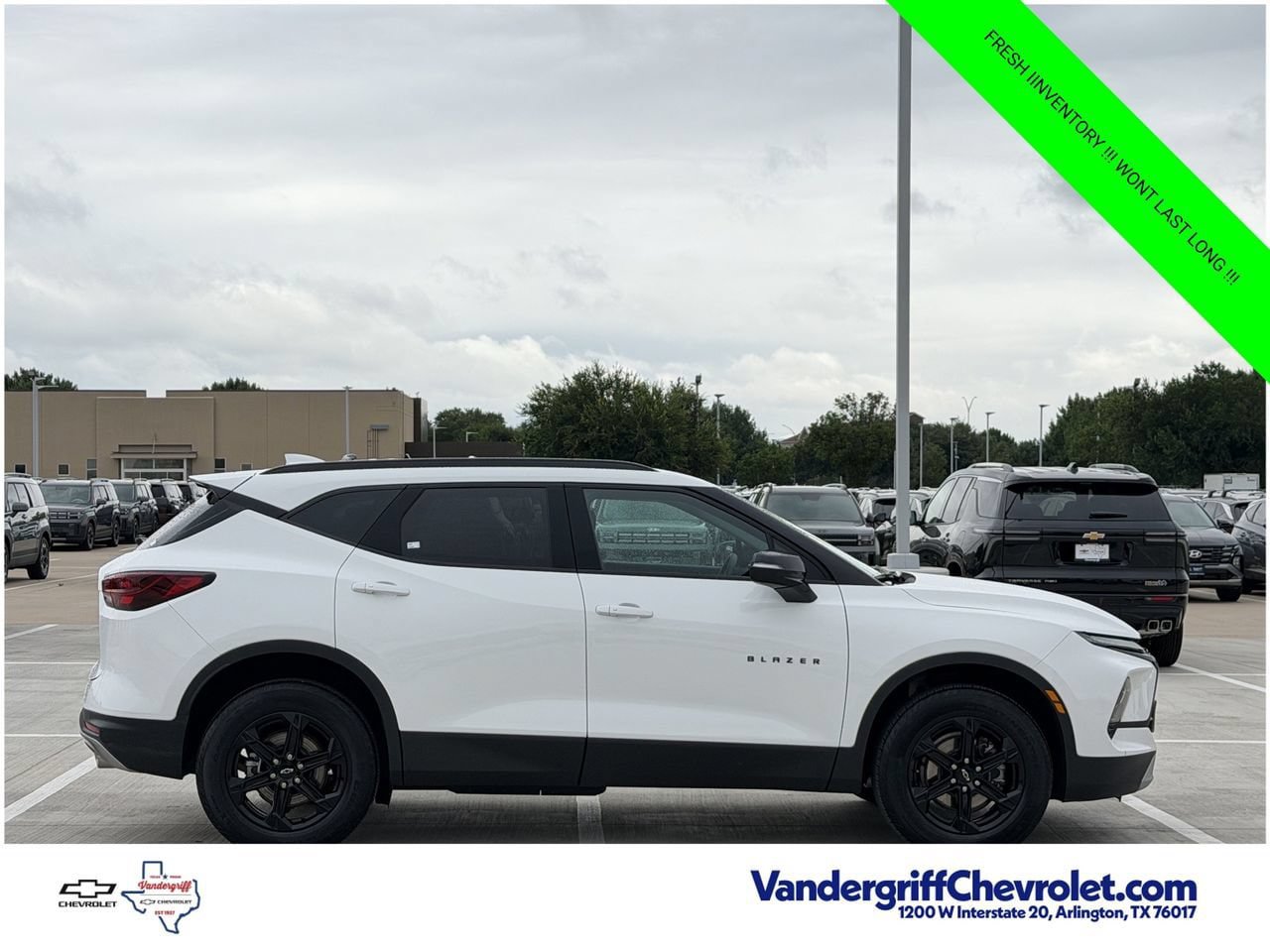 Certified 2024 Chevrolet Blazer LT w/ Midnight/Sport Edition FWD image 3