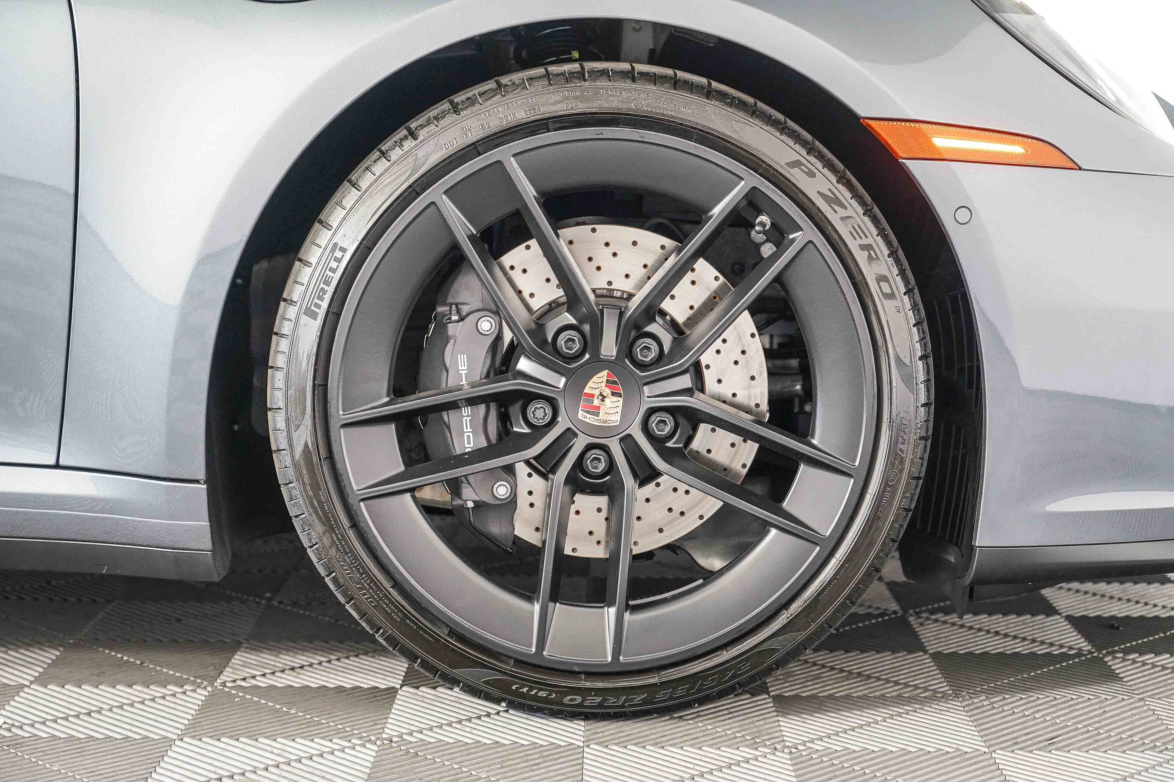 Used 2025 Porsche 911 Carrera image 16