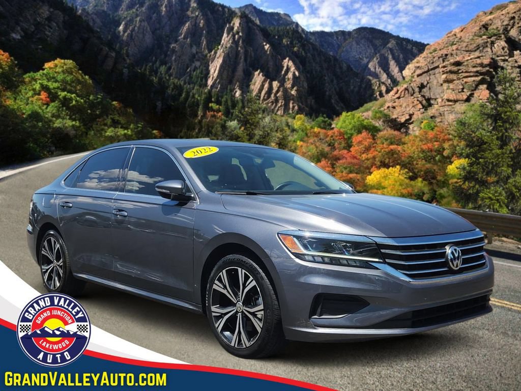 Used 2022 Volkswagen Passat 2.0T SE FWD image 1