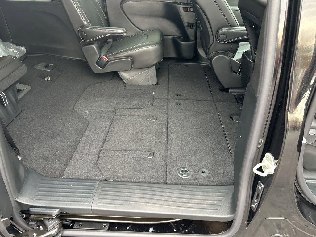 New 2026 Chrysler Pacifica Select image 42