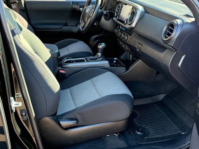 Used 2022 Toyota Tacoma TRD Sport w/ Technology Package image 25