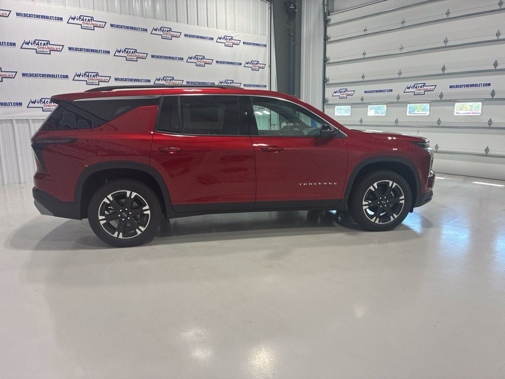New 2027 Chevrolet Traverse LT w/ Enhanced Driving Package FWD image 6