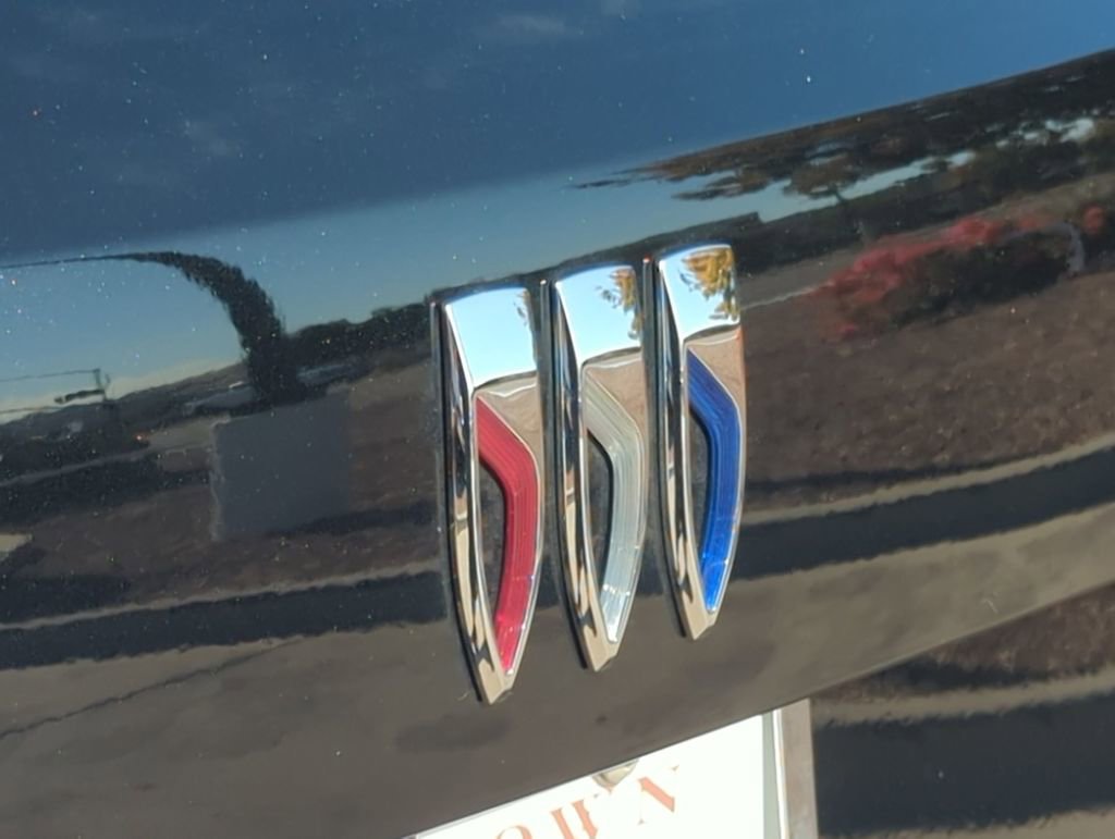 Used 2025 Buick Envision Sport Touring image 31