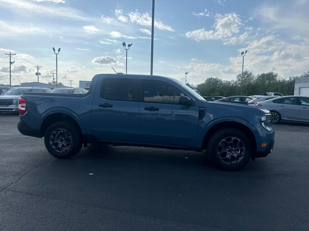 Used 2025 Ford Maverick XLT w/ Equipment Group 302A image 3