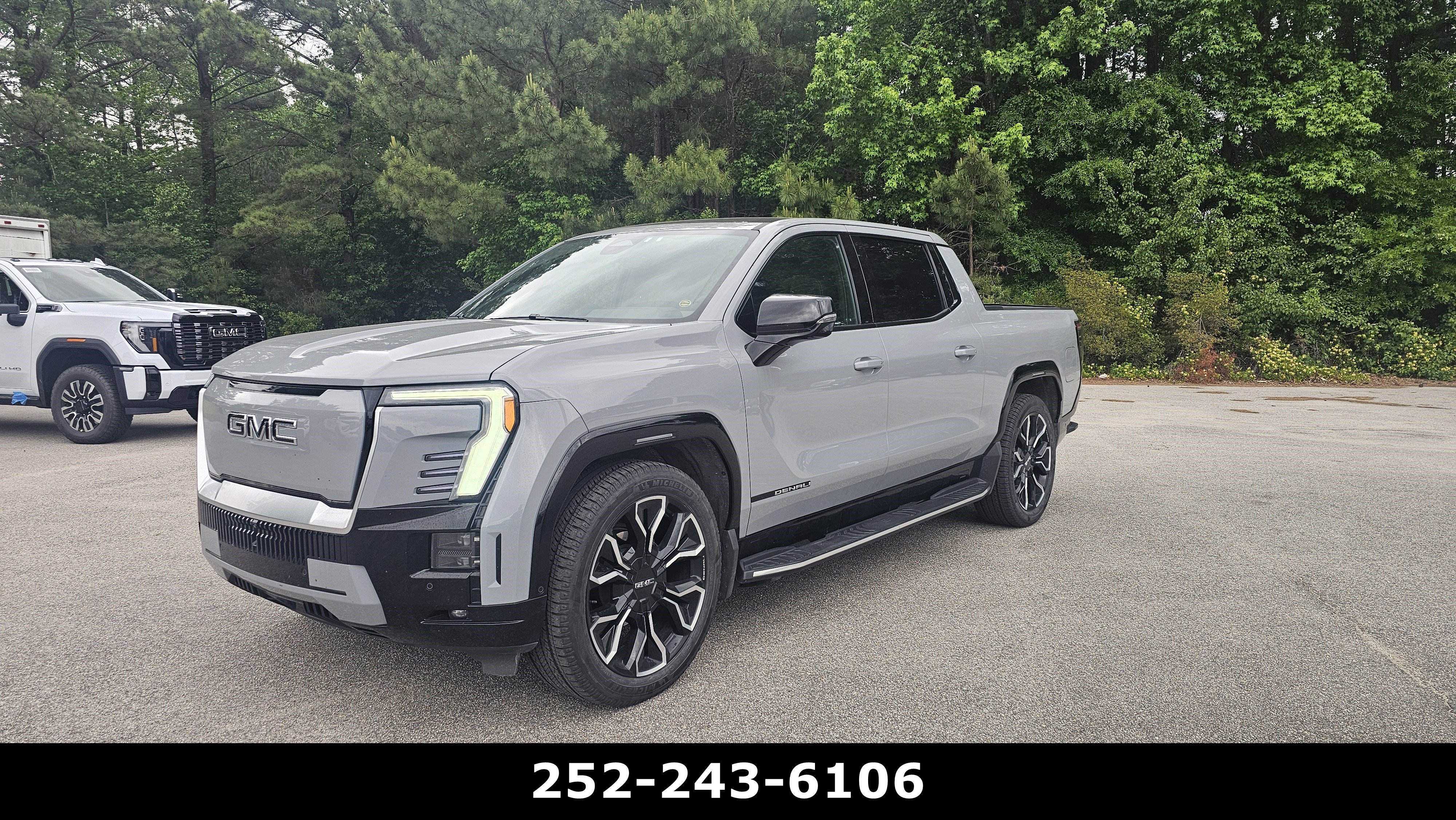 Used 2024 GMC Sierra EV Denali AWD/4WD image 3