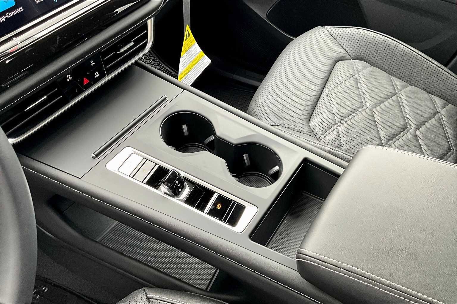 New 2026 Volkswagen Atlas SE FWD image 7