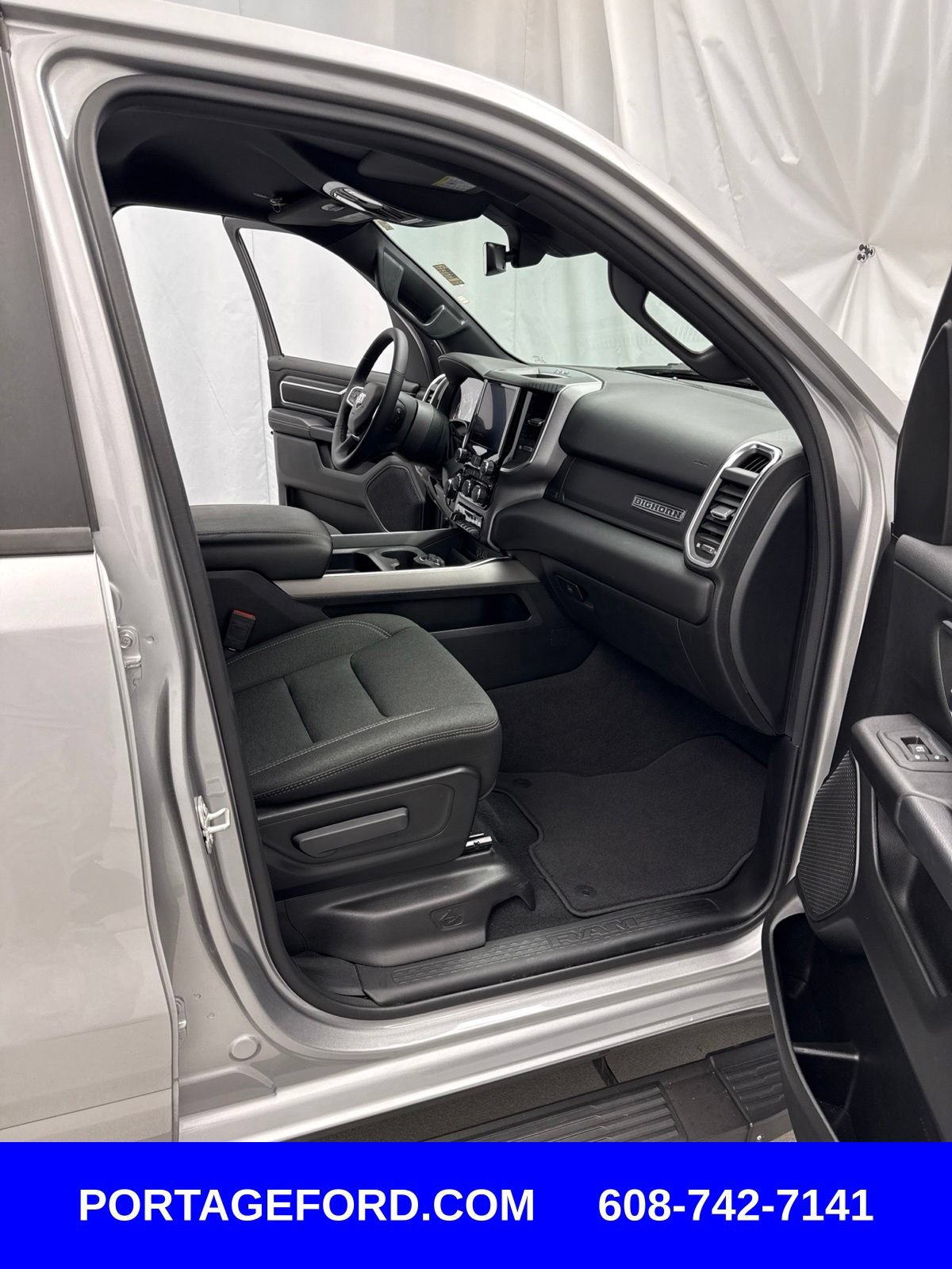 Used 2025 RAM 1500 Big Horn AWD/4WD image 30
