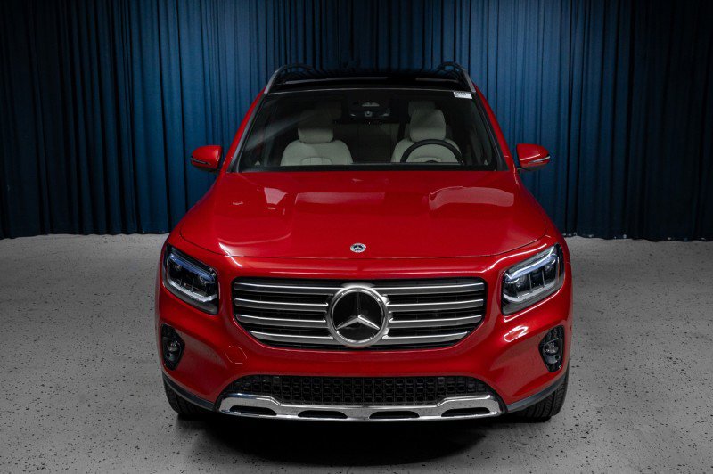 Certified 2026 Mercedes-Benz GLB 250 250 SUV image 2